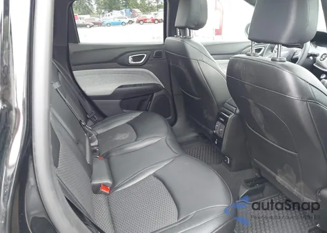 2025 Jeep Compass Latitude 4X4 из США, поврежденный, VIN 3C4NJDBN3ST547451